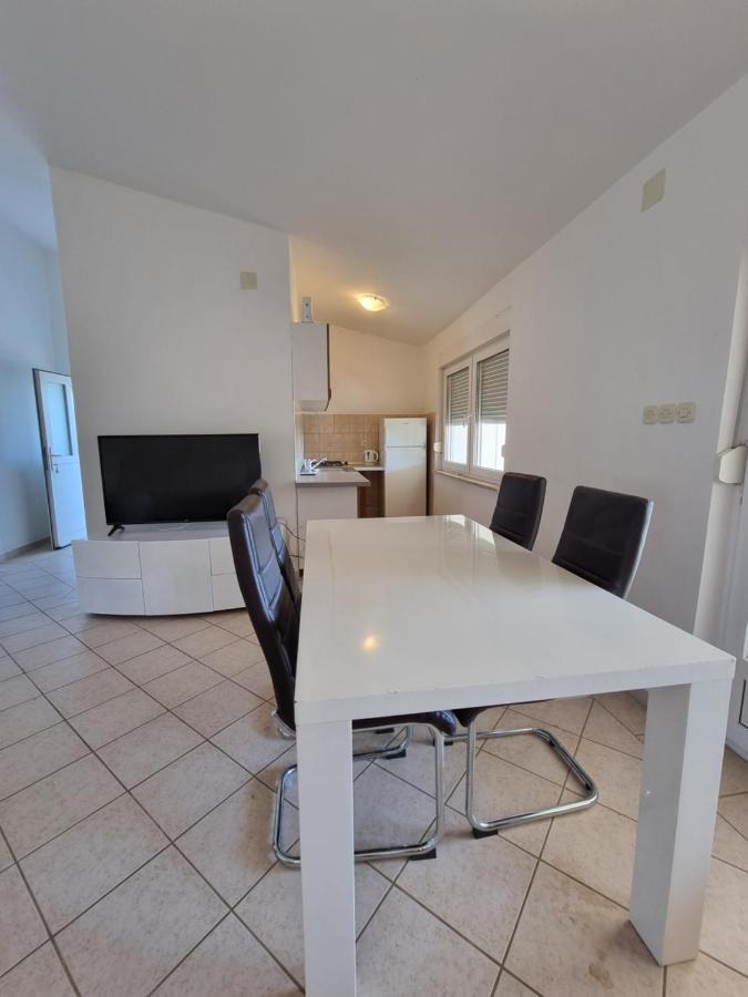 Apartment Bagic Vir Exteriör bild